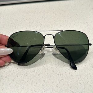 Black ray ban sunglasses